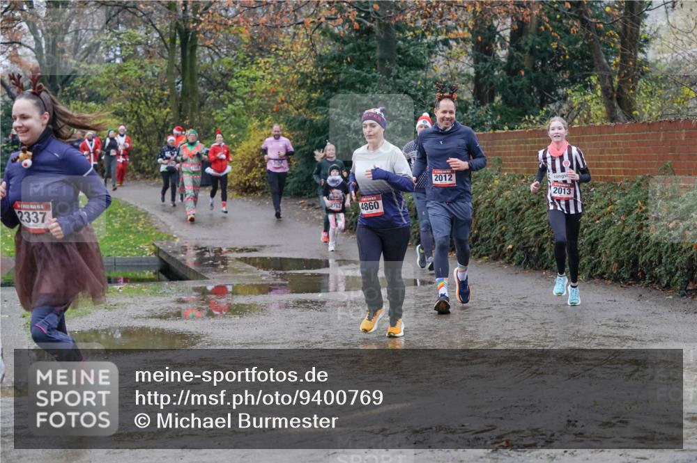 07.12.2025 - St. Pauli X-Mass-Run No. 15 Michael Burmester http://msf.ph/oto/9400769 07.12.2025 10:23:48 Laufen 2337, 2762, 4860, 2012, 2013 meine-sportfotos.de