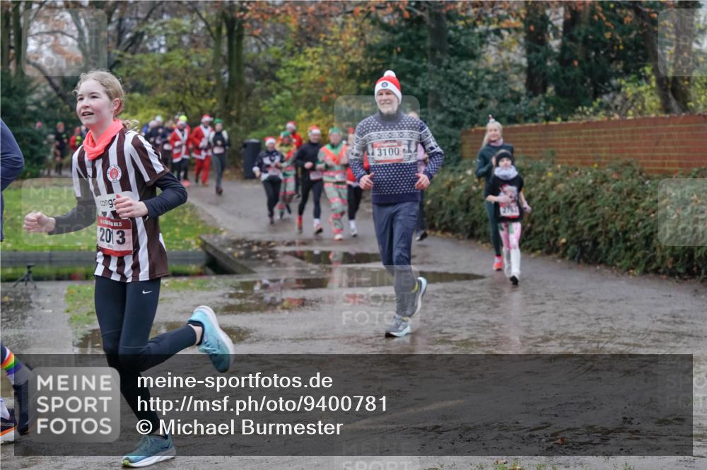 07.12.2025 - St. Pauli X-Mass-Run No. 15 Michael Burmester http://msf.ph/oto/9400781 07.12.2025 10:23:50 Laufen 203, 3100 meine-sportfotos.de