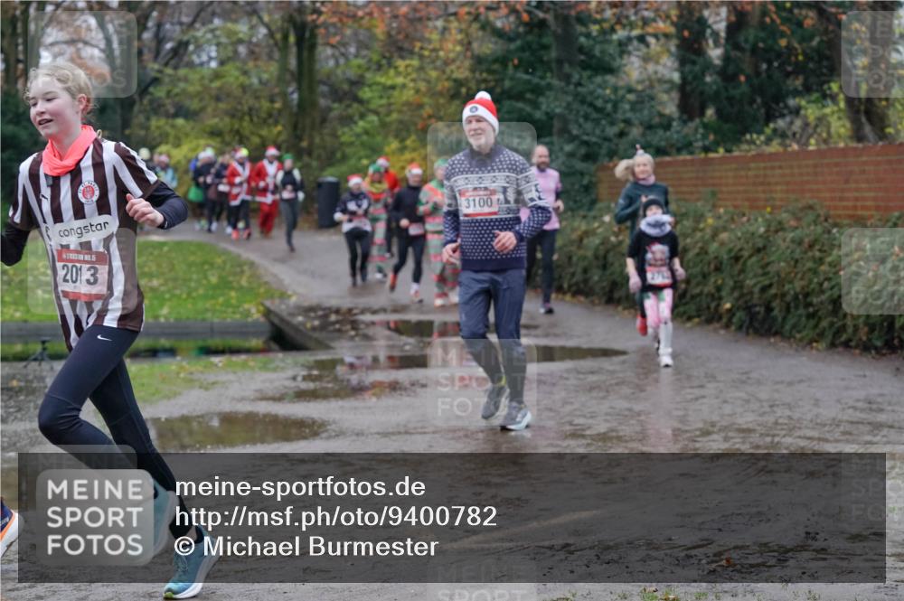 07.12.2025 - St. Pauli X-Mass-Run No. 15 Michael Burmester http://msf.ph/oto/9400782 07.12.2025 10:23:50 Laufen 2013, 3100 meine-sportfotos.de