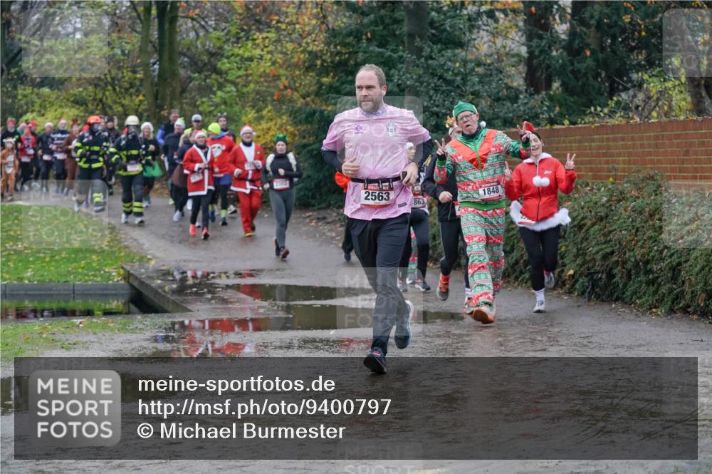 07.12.2025 - St. Pauli X-Mass-Run No. 15 Michael Burmester http://msf.ph/oto/9400797 07.12.2025 10:23:54 Laufen 2563, 1848, 863 meine-sportfotos.de