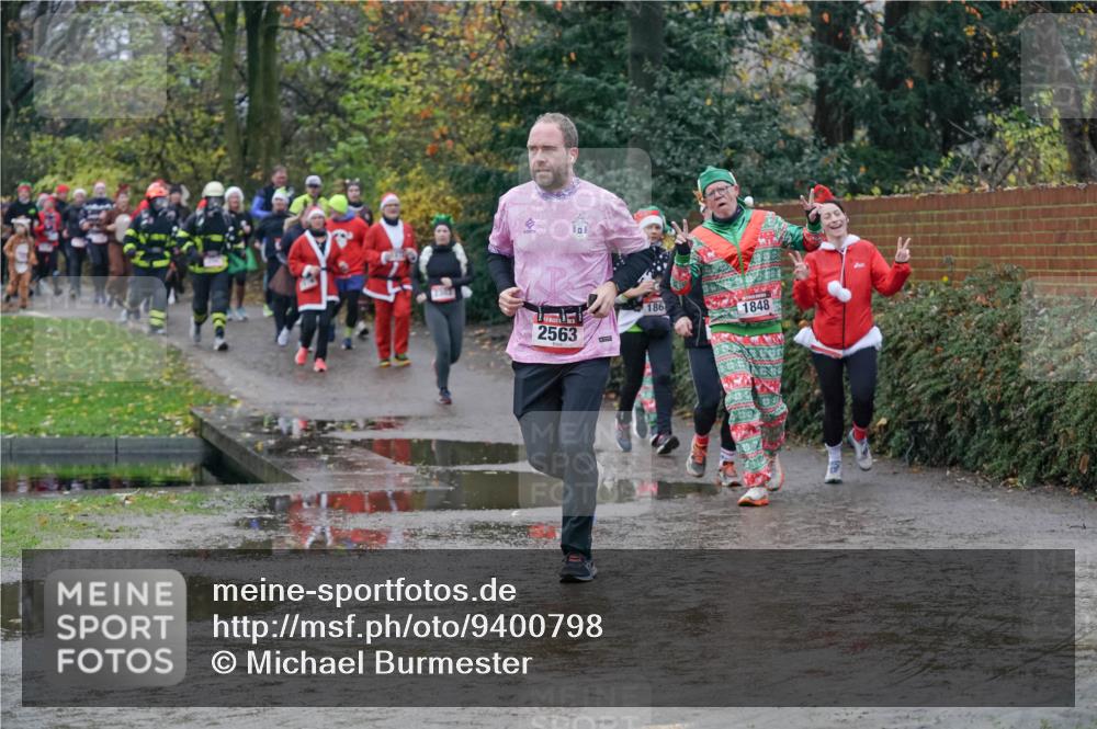 07.12.2025 - St. Pauli X-Mass-Run No. 15 Michael Burmester http://msf.ph/oto/9400798 07.12.2025 10:23:54 Laufen 101, 186, 1848, 2563 meine-sportfotos.de