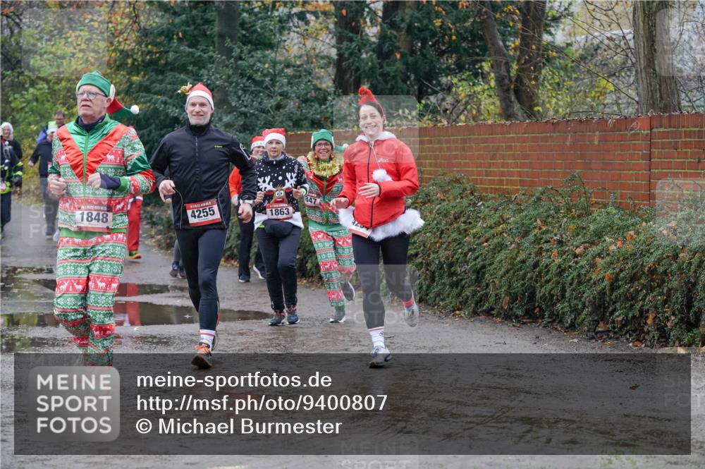 07.12.2025 - St. Pauli X-Mass-Run No. 15 Michael Burmester http://msf.ph/oto/9400807 07.12.2025 10:23:56 Laufen 1848, 4255, 1863 meine-sportfotos.de