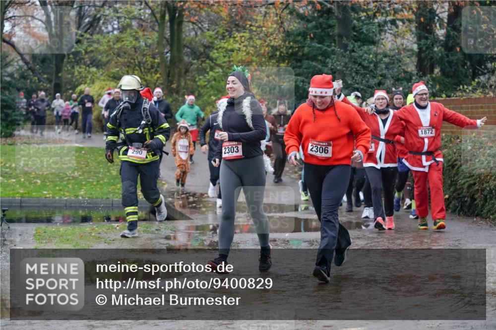 07.12.2025 - St. Pauli X-Mass-Run No. 15 Michael Burmester http://msf.ph/oto/9400829 07.12.2025 10:24:01 Laufen 2303, 290, 2306, 1872 meine-sportfotos.de