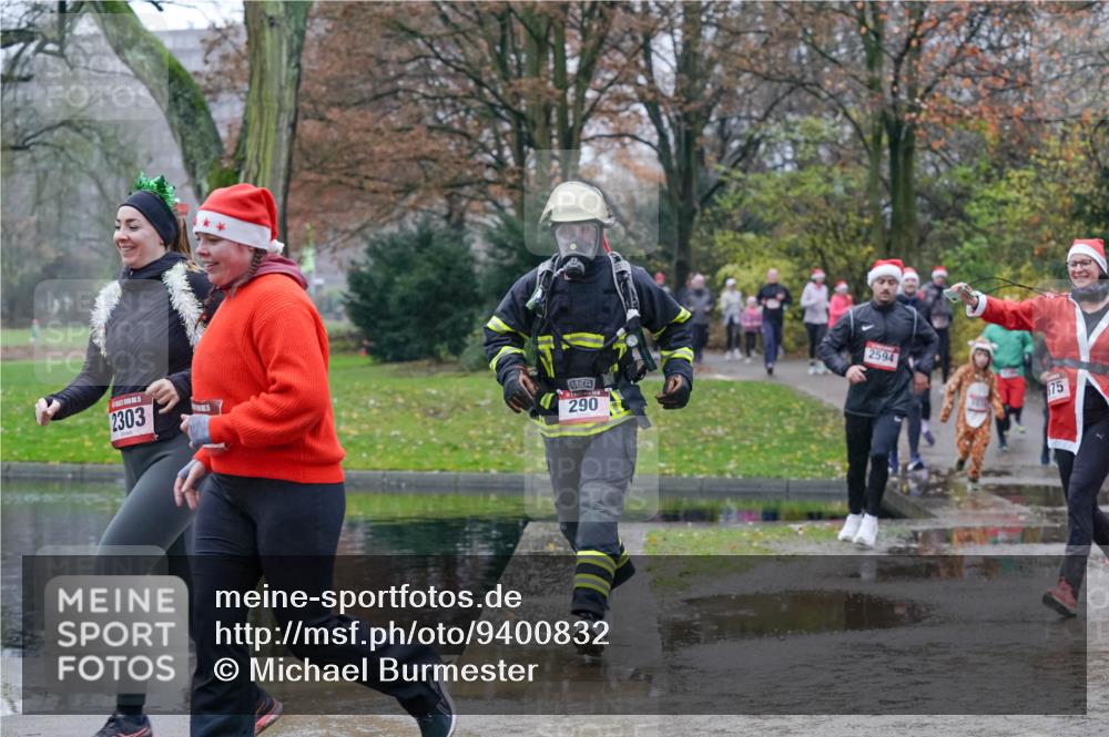 07.12.2025 - St. Pauli X-Mass-Run No. 15 Michael Burmester http://msf.ph/oto/9400832 07.12.2025 10:24:03 Laufen 2303, 115, 290, 2594, 75 meine-sportfotos.de