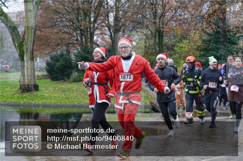 07.12.2025 - St. Pauli X-Mass-Run No. 15 Michael Burmester http://msf.ph/oto/9400840 07.12.2025 10:24:04 Laufen 75, 15, 1872, 4, 2459, 233, 38 meine-sportfotos.de