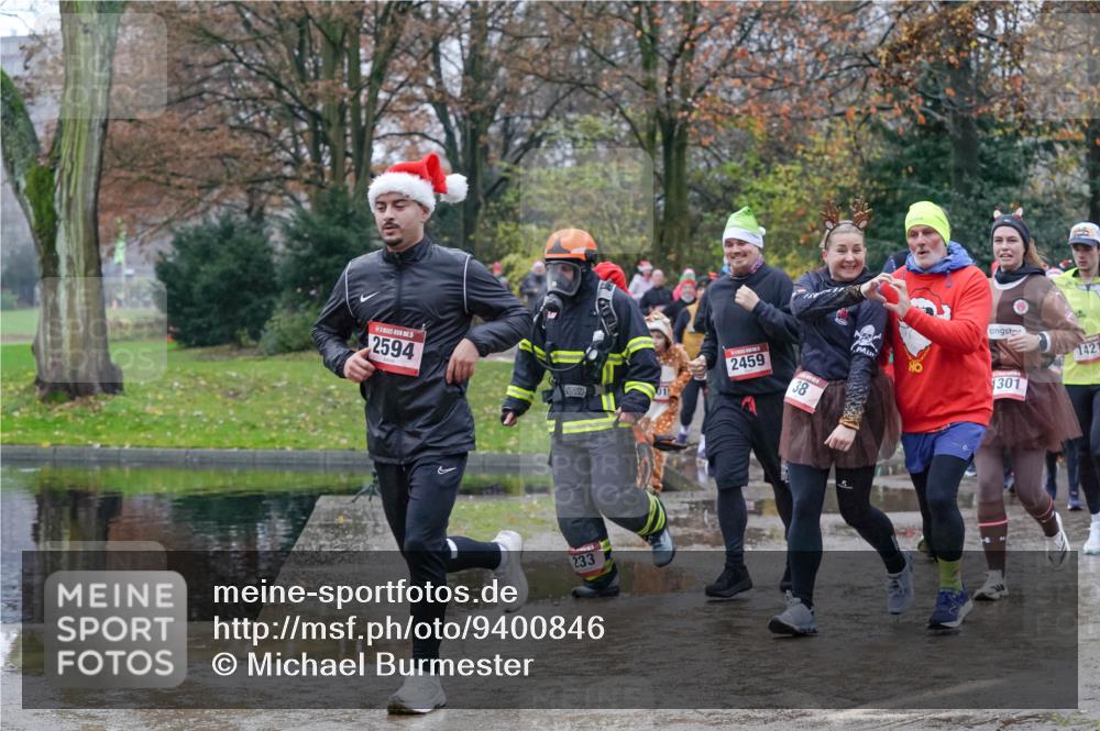 07.12.2025 - St. Pauli X-Mass-Run No. 15 Michael Burmester http://msf.ph/oto/9400846 07.12.2025 10:24:05 Laufen 5, 2594, 233, 2459, 38, 1301, 1421 meine-sportfotos.de