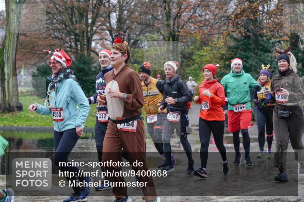 07.12.2025 - St. Pauli X-Mass-Run No. 15 Michael Burmester http://msf.ph/oto/9400868 07.12.2025 10:24:09 Laufen 4855, 1242, 7764, 296, 2357, 2359, 4161, 3199 meine-sportfotos.de