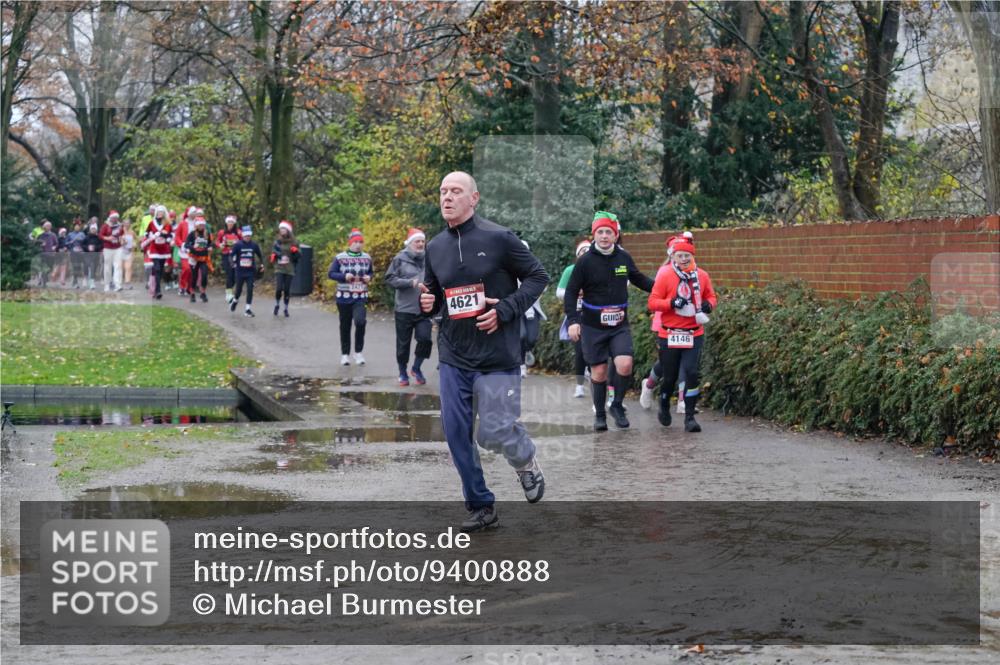 07.12.2025 - St. Pauli X-Mass-Run No. 15 Michael Burmester http://msf.ph/oto/9400888 07.12.2025 10:24:14 Laufen 2421, 4621, 4146 meine-sportfotos.de