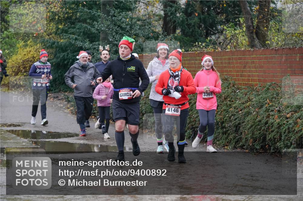 07.12.2025 - St. Pauli X-Mass-Run No. 15 Michael Burmester http://msf.ph/oto/9400892 07.12.2025 10:24:15 Laufen 2421, 4146, 3369 meine-sportfotos.de