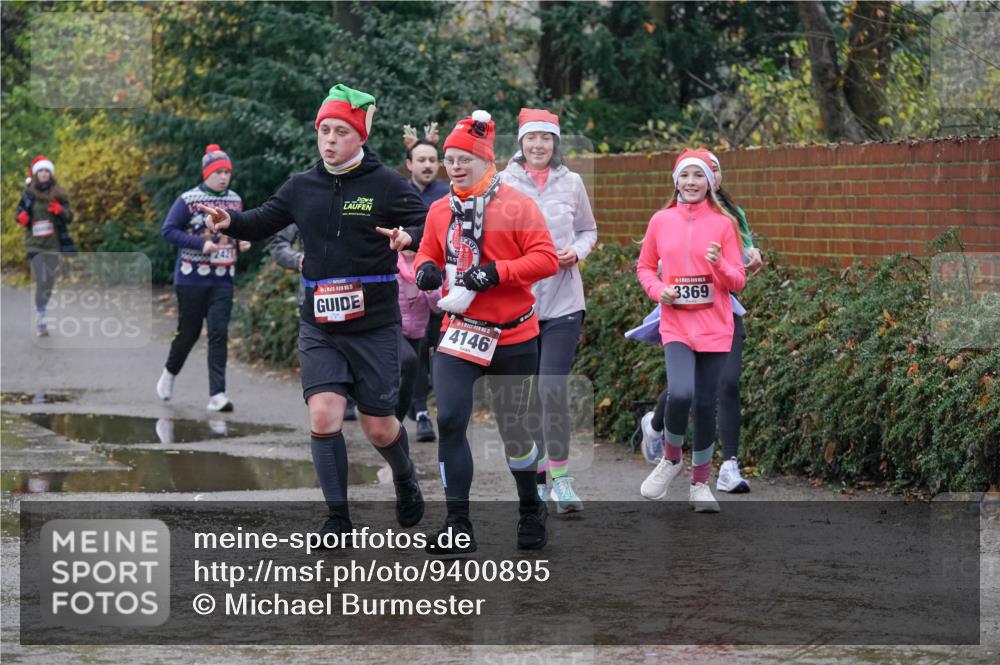 07.12.2025 - St. Pauli X-Mass-Run No. 15 Michael Burmester http://msf.ph/oto/9400895 07.12.2025 10:24:16 Laufen 2421, 5, 4146, 3369 meine-sportfotos.de