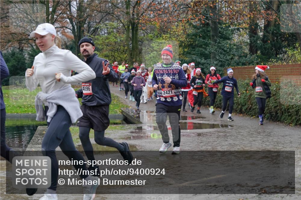 07.12.2025 - St. Pauli X-Mass-Run No. 15 Michael Burmester http://msf.ph/oto/9400924 07.12.2025 10:24:22 Laufen 63636363646, 4096, 2421, 229, 4447 meine-sportfotos.de