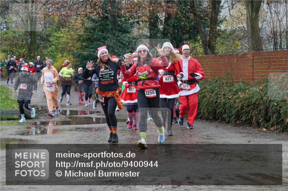 07.12.2025 - St. Pauli X-Mass-Run No. 15 Michael Burmester http://msf.ph/oto/9400944 07.12.2025 10:24:27 Laufen 1166, 1155, 60, 821, 0, 823, 824, 2250 meine-sportfotos.de
