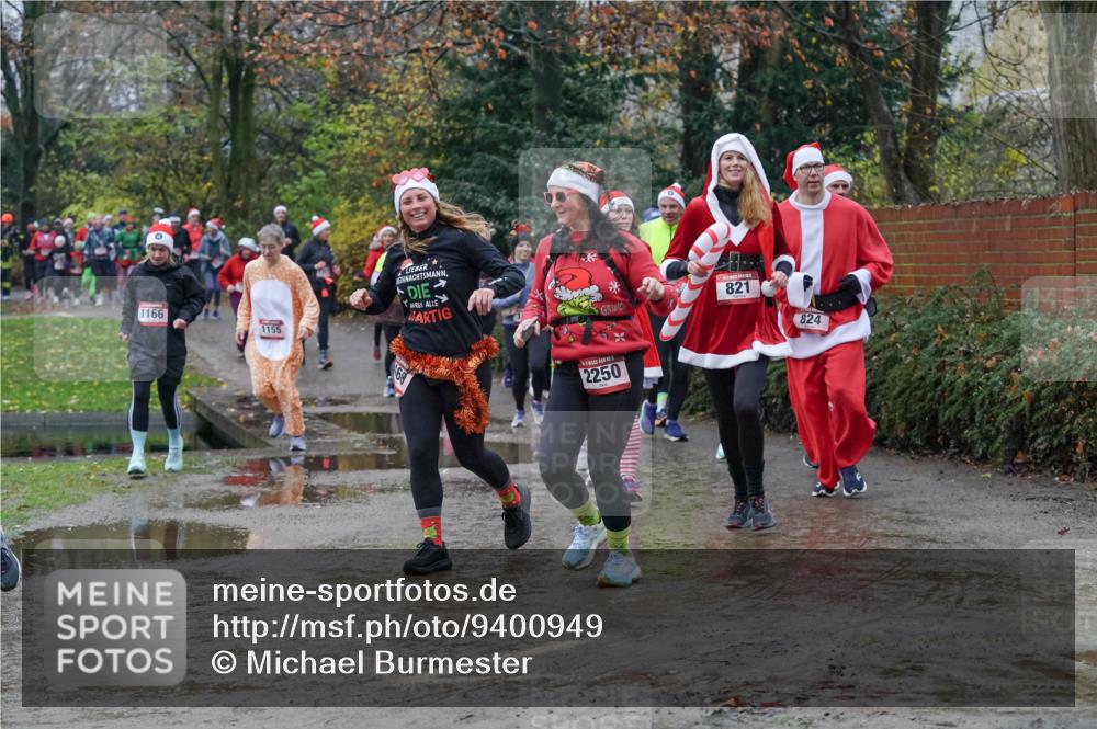 07.12.2025 - St. Pauli X-Mass-Run No. 15 Michael Burmester http://msf.ph/oto/9400949 07.12.2025 10:24:28 Laufen 1166, 1155, 2250, 821, 824 meine-sportfotos.de