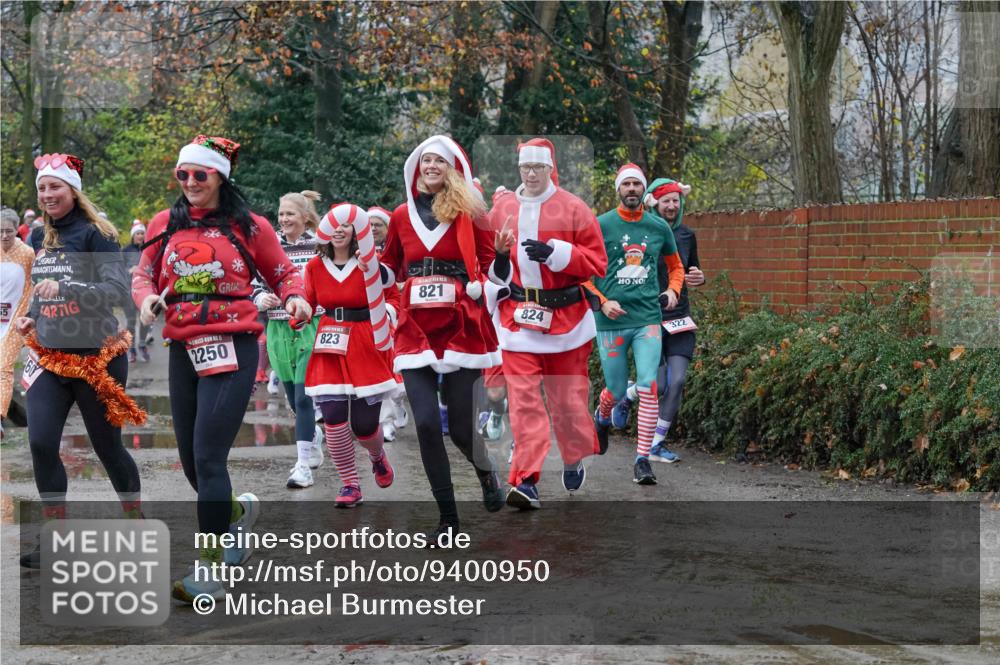 07.12.2025 - St. Pauli X-Mass-Run No. 15 Michael Burmester http://msf.ph/oto/9400950 07.12.2025 10:24:29 Laufen 2250, 823, 821, 824, 322 meine-sportfotos.de