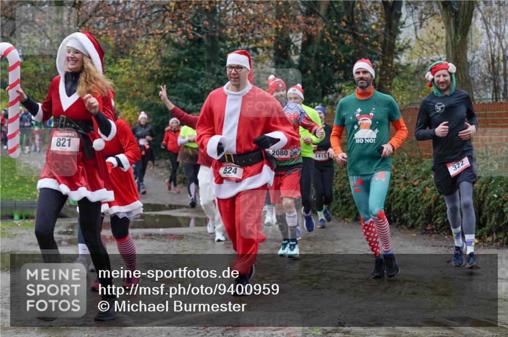 07.12.2025 - St. Pauli X-Mass-Run No. 15 Michael Burmester http://msf.ph/oto/9400959 07.12.2025 10:24:30 Laufen 15, 821, 824, 2080, 1415, 322 meine-sportfotos.de