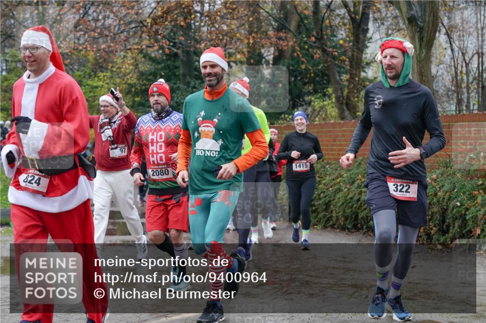 07.12.2025 - St. Pauli X-Mass-Run No. 15 Michael Burmester http://msf.ph/oto/9400964 07.12.2025 10:24:31 Laufen 824, 97, 2080, 1415, 322 meine-sportfotos.de