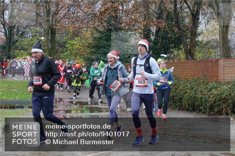 07.12.2025 - St. Pauli X-Mass-Run No. 15 Michael Burmester http://msf.ph/oto/9401017 07.12.2025 10:24:42 Laufen 3026, 3030, 563, 1750 meine-sportfotos.de