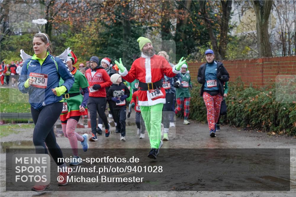 07.12.2025 - St. Pauli X-Mass-Run No. 15 Michael Burmester http://msf.ph/oto/9401028 07.12.2025 10:24:45 Laufen 15, 750, 3, 50, 07, 174, 604, 2082 meine-sportfotos.de