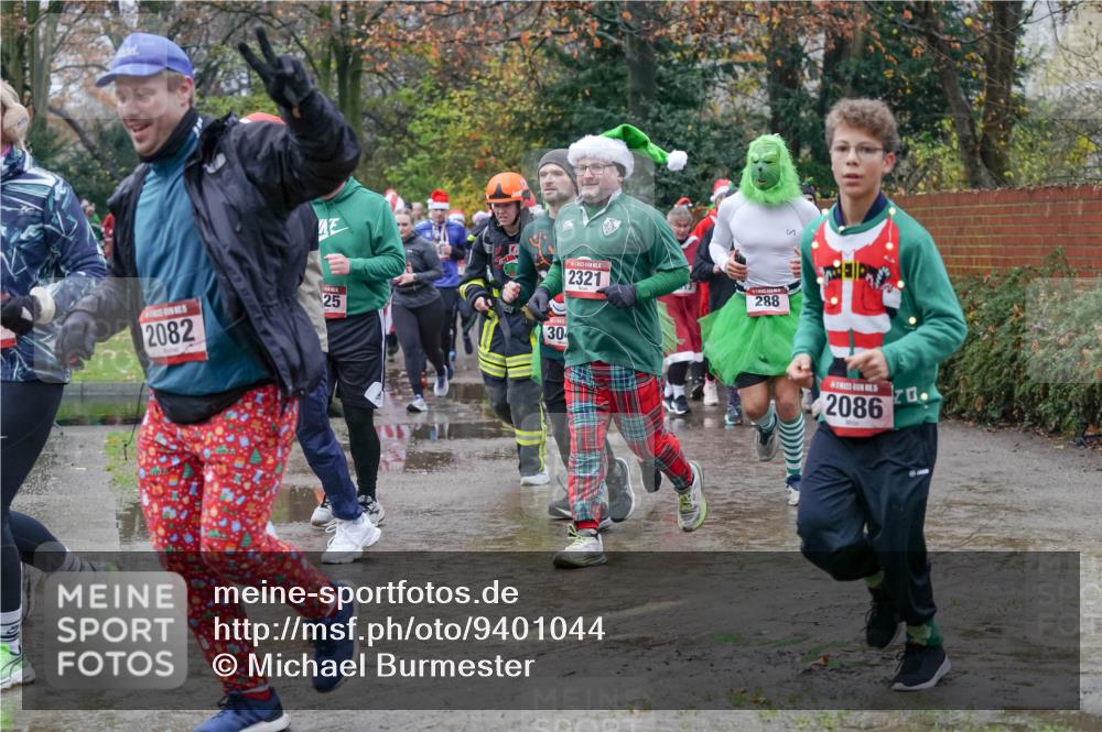 07.12.2025 - St. Pauli X-Mass-Run No. 15 Michael Burmester http://msf.ph/oto/9401044 07.12.2025 10:24:48 Laufen 25, 2082, 30, 2321, 288, 2086 meine-sportfotos.de