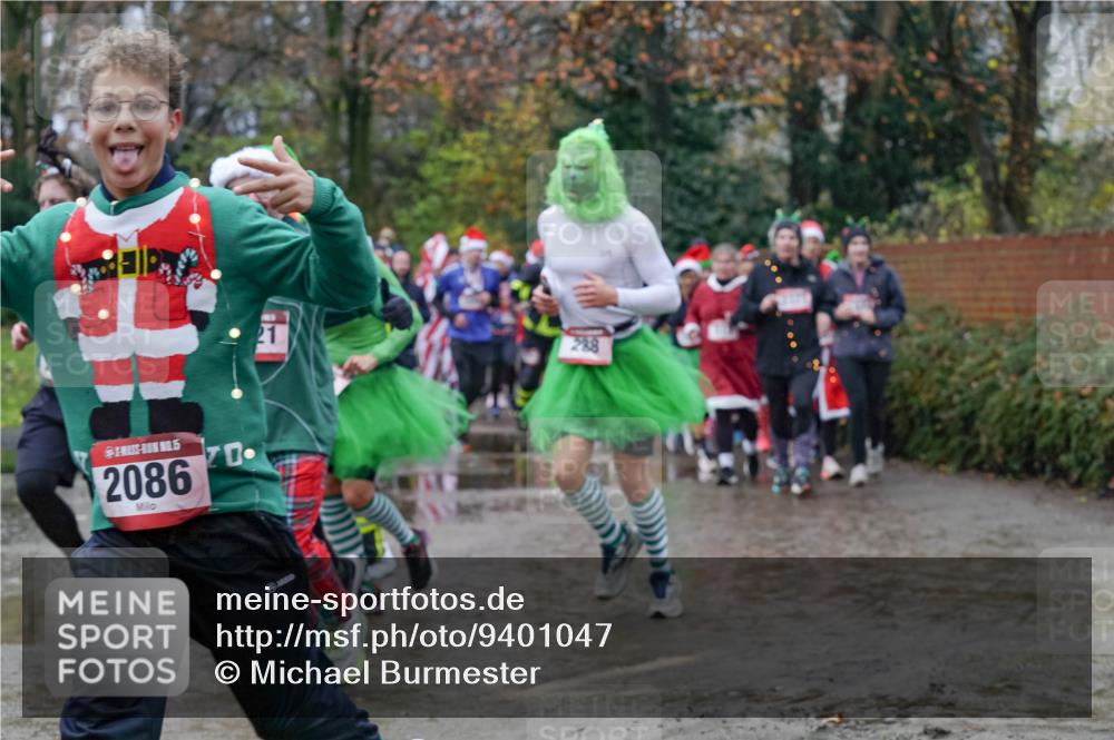 07.12.2025 - St. Pauli X-Mass-Run No. 15 Michael Burmester http://msf.ph/oto/9401047 07.12.2025 10:24:49 Laufen 5, 2086, 70, 21, 288 meine-sportfotos.de