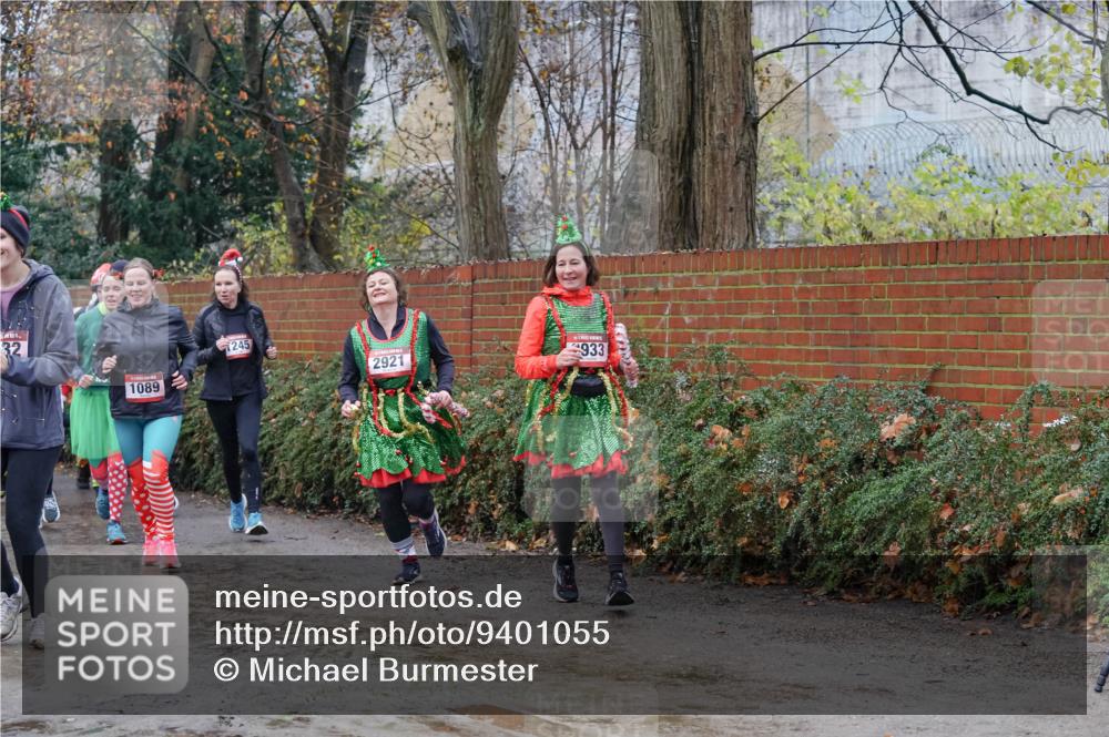 07.12.2025 - St. Pauli X-Mass-Run No. 15 Michael Burmester http://msf.ph/oto/9401055 07.12.2025 10:24:52 Laufen 32, 2921, 933, 1089 meine-sportfotos.de
