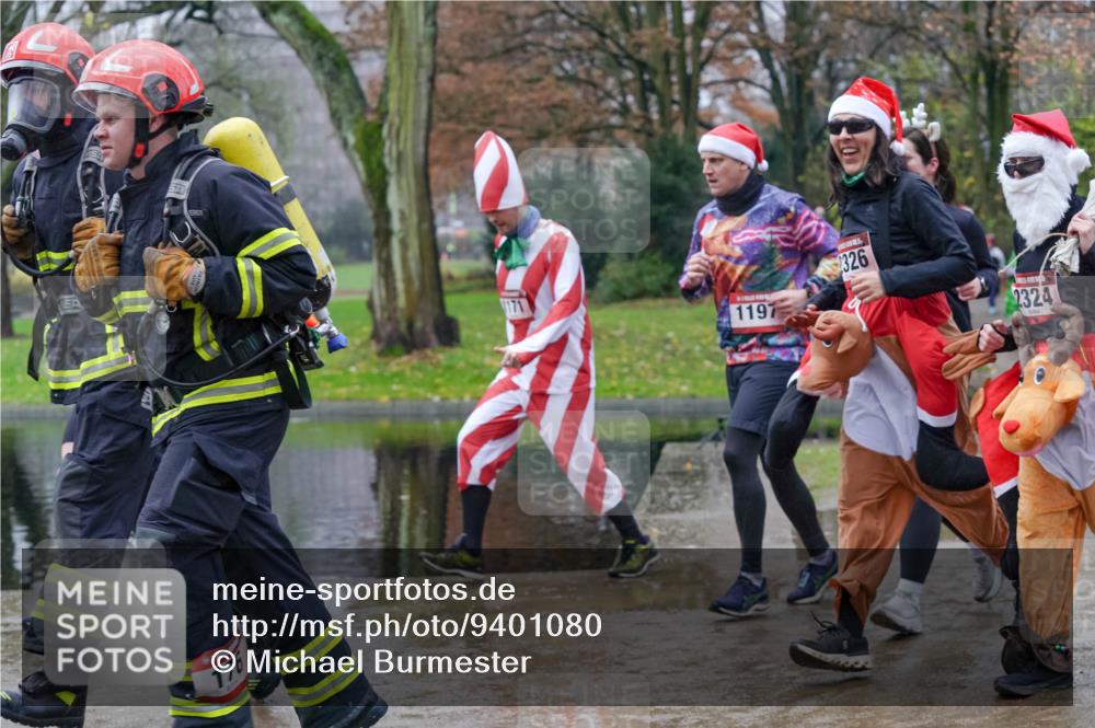 07.12.2025 - St. Pauli X-Mass-Run No. 15 Michael Burmester http://msf.ph/oto/9401080 07.12.2025 10:24:57 Laufen 176, 1197, 326, 2324 meine-sportfotos.de
