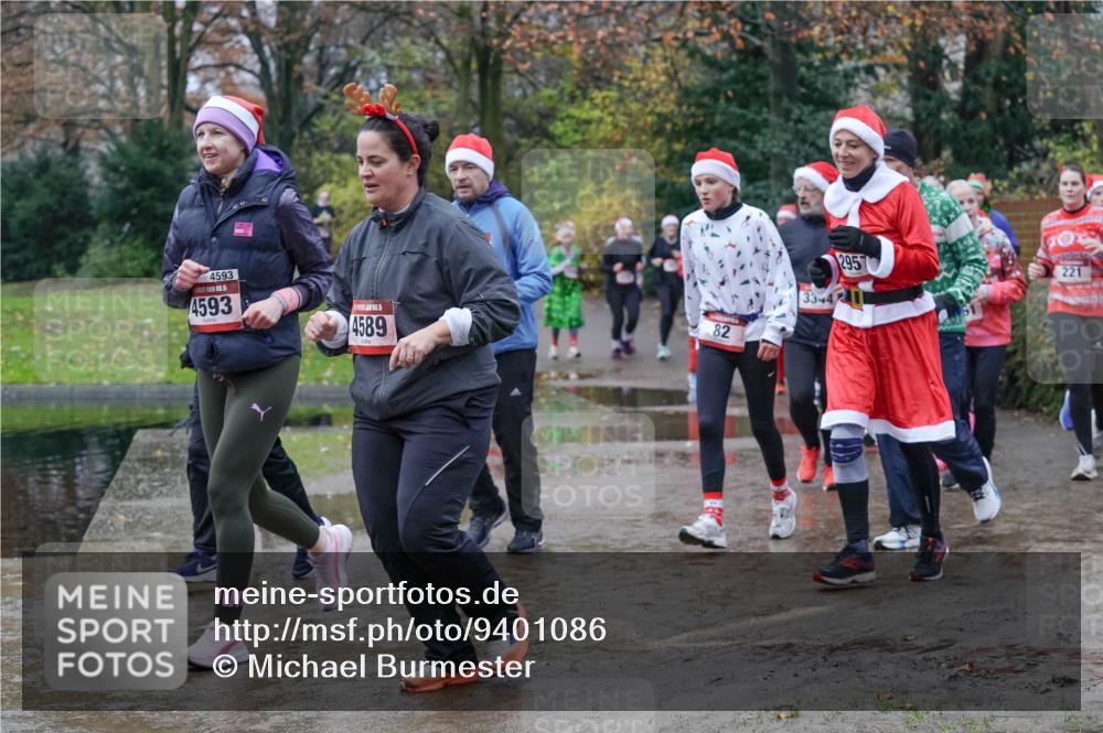 07.12.2025 - St. Pauli X-Mass-Run No. 15 Michael Burmester http://msf.ph/oto/9401086 07.12.2025 10:24:59 Laufen 4593, 4593, 82, 4589, 3344, 2957, 4000, 1004, 221 meine-sportfotos.de