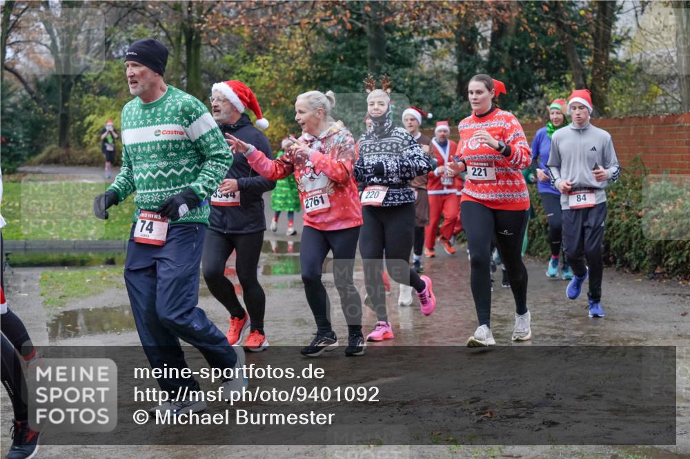07.12.2025 - St. Pauli X-Mass-Run No. 15 Michael Burmester http://msf.ph/oto/9401092 07.12.2025 10:25:00 Laufen 5, 74, 3344, 2761, 220, 221, 84 meine-sportfotos.de