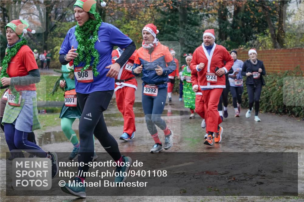 07.12.2025 - St. Pauli X-Mass-Run No. 15 Michael Burmester http://msf.ph/oto/9401108 07.12.2025 10:25:04 Laufen 908, 2109, 3001, 272, 3392, 467, 2724, 1090, 481 meine-sportfotos.de