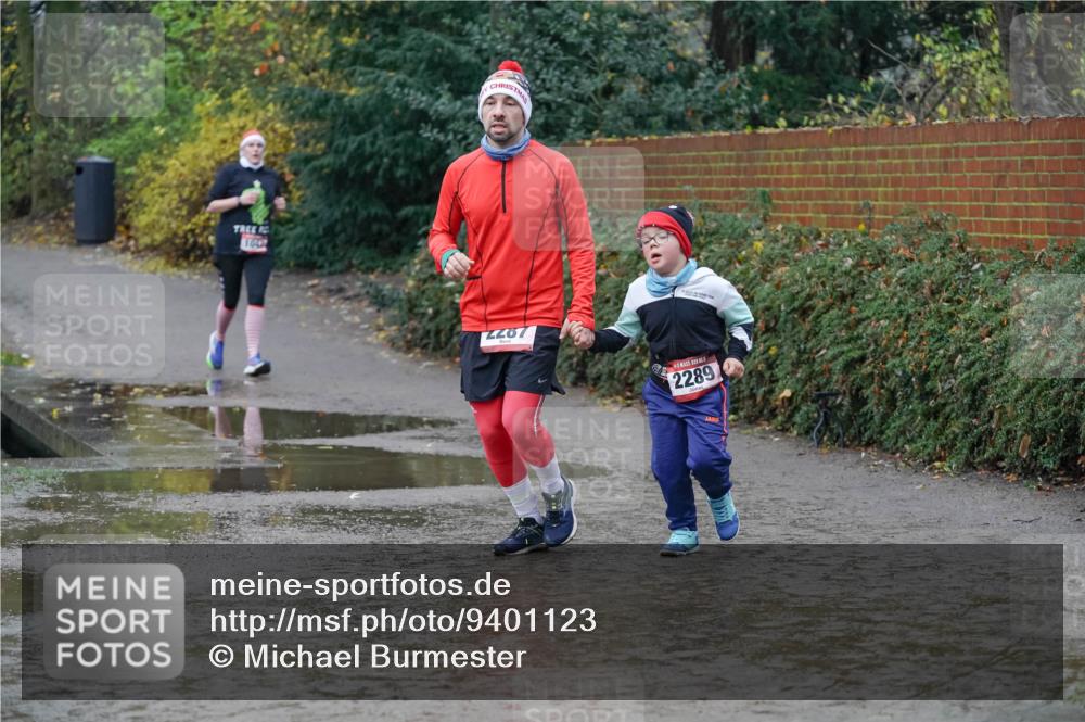 07.12.2025 - St. Pauli X-Mass-Run No. 15 Michael Burmester http://msf.ph/oto/9401123 07.12.2025 10:25:09 Laufen 2287, 2289 meine-sportfotos.de