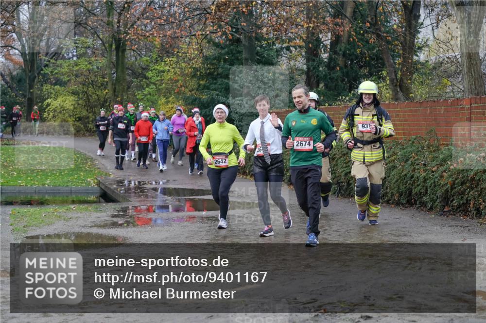 07.12.2025 - St. Pauli X-Mass-Run No. 15 Michael Burmester http://msf.ph/oto/9401167 07.12.2025 10:25:25 Laufen 4493, 270, 26, 2642, 2674, 931 meine-sportfotos.de