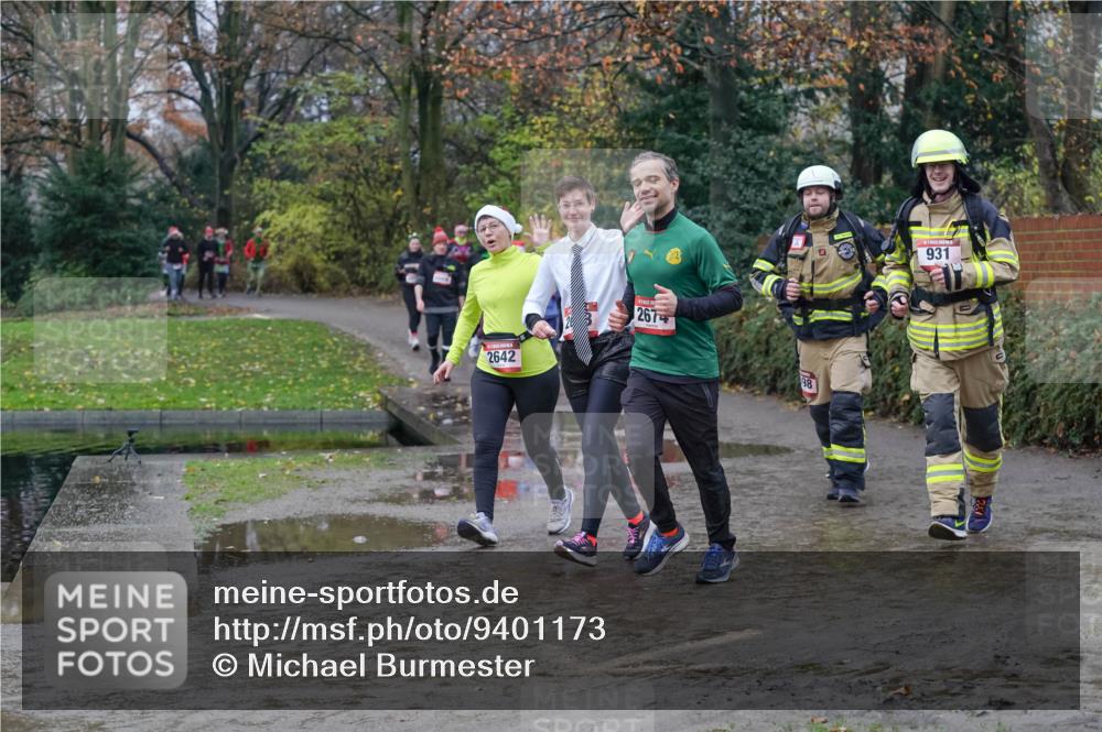 07.12.2025 - St. Pauli X-Mass-Run No. 15 Michael Burmester http://msf.ph/oto/9401173 07.12.2025 10:25:26 Laufen 2642, 267, 98, 931 meine-sportfotos.de