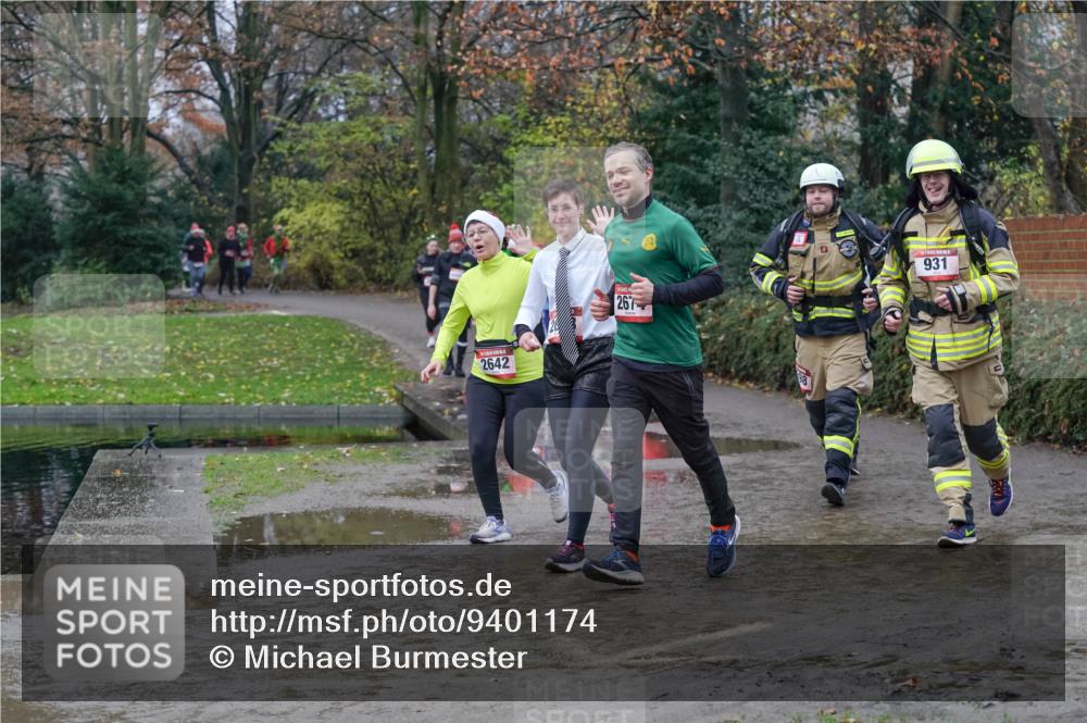 07.12.2025 - St. Pauli X-Mass-Run No. 15 Michael Burmester http://msf.ph/oto/9401174 07.12.2025 10:25:26 Laufen 2642, 26, 98, 931 meine-sportfotos.de