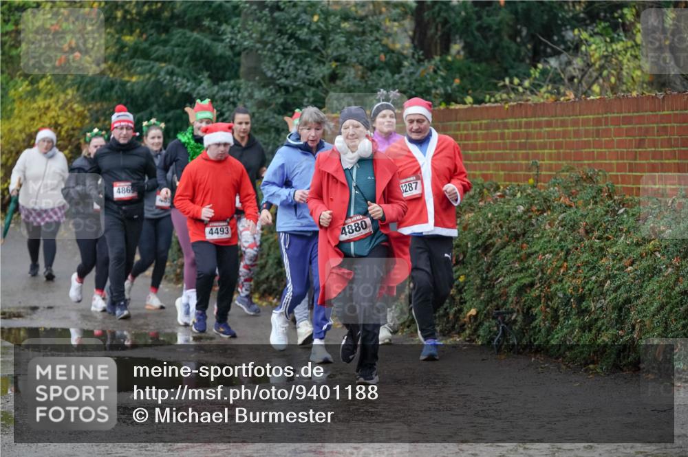 07.12.2025 - St. Pauli X-Mass-Run No. 15 Michael Burmester http://msf.ph/oto/9401188 07.12.2025 10:25:30 Laufen 4869, 4493, 4880, 3287 meine-sportfotos.de