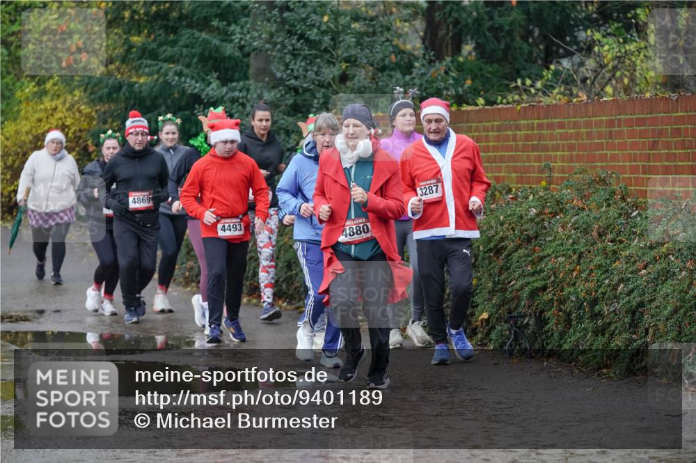 07.12.2025 - St. Pauli X-Mass-Run No. 15 Michael Burmester http://msf.ph/oto/9401189 07.12.2025 10:25:31 Laufen 4869, 4493, 15, 4880, 3287 meine-sportfotos.de