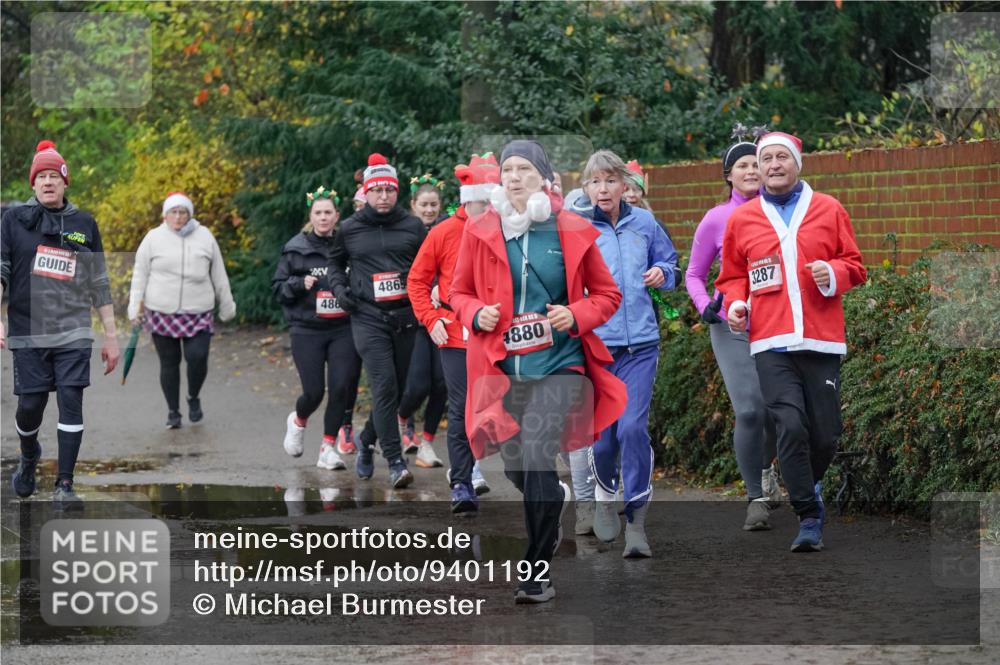 07.12.2025 - St. Pauli X-Mass-Run No. 15 Michael Burmester http://msf.ph/oto/9401192 07.12.2025 10:25:31 Laufen 486, 4869, 15, 4880, 3287 meine-sportfotos.de