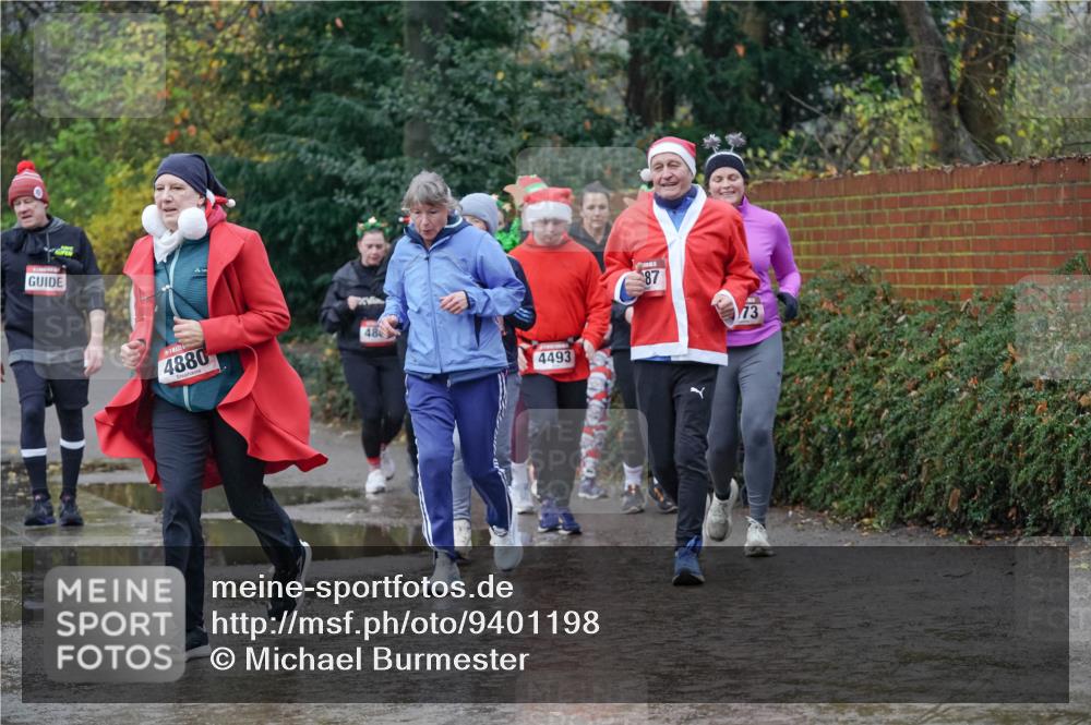 07.12.2025 - St. Pauli X-Mass-Run No. 15 Michael Burmester http://msf.ph/oto/9401198 07.12.2025 10:25:32 Laufen 4880, 48, 4493, 87, 73 meine-sportfotos.de
