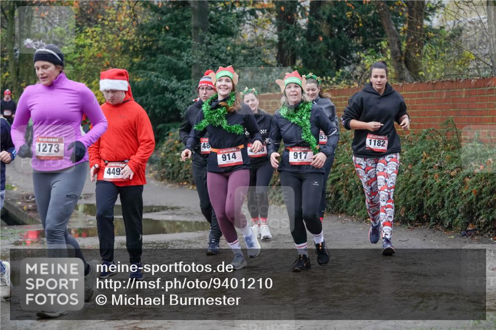 07.12.2025 - St. Pauli X-Mass-Run No. 15 Michael Burmester http://msf.ph/oto/9401210 07.12.2025 10:25:35 Laufen 1273, 449, 48, 914, 917, 53, 1182 meine-sportfotos.de