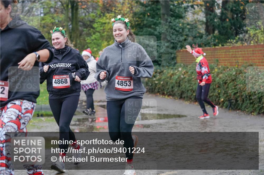07.12.2025 - St. Pauli X-Mass-Run No. 15 Michael Burmester http://msf.ph/oto/9401224 07.12.2025 10:25:38 Laufen 2, 5, 4868, 5, 4853 meine-sportfotos.de
