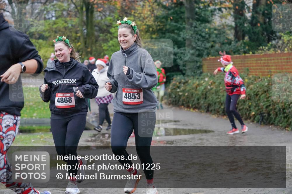 07.12.2025 - St. Pauli X-Mass-Run No. 15 Michael Burmester http://msf.ph/oto/9401225 07.12.2025 10:25:39 Laufen 15, 4868, 15, 4853 meine-sportfotos.de