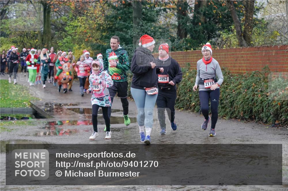07.12.2025 - St. Pauli X-Mass-Run No. 15 Michael Burmester http://msf.ph/oto/9401270 07.12.2025 10:25:51 Laufen 2765, 3952, 2115 meine-sportfotos.de