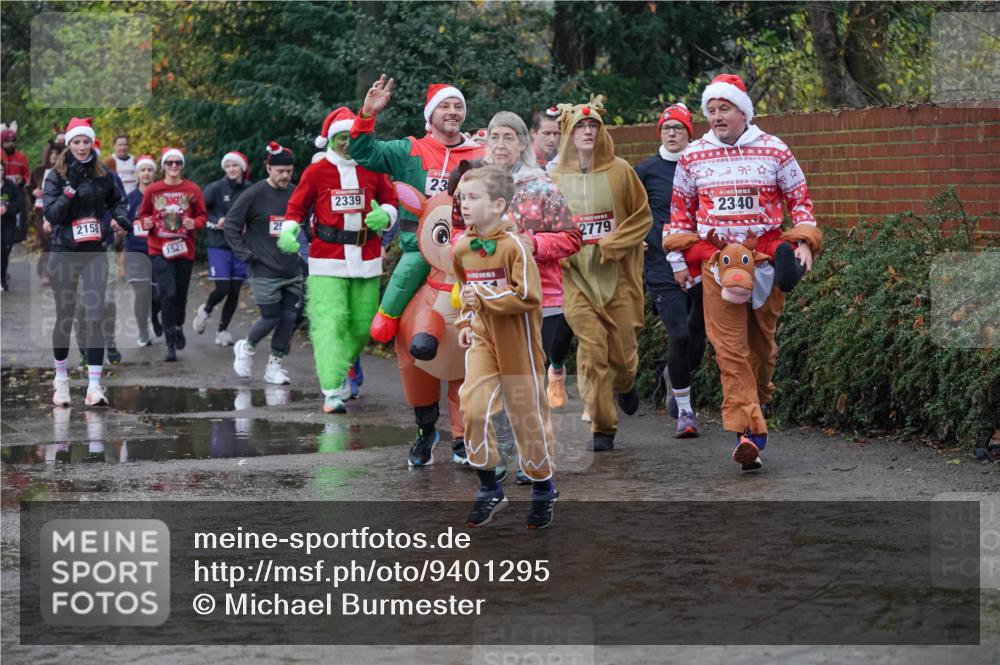 07.12.2025 - St. Pauli X-Mass-Run No. 15 Michael Burmester http://msf.ph/oto/9401295 07.12.2025 10:25:58 Laufen 2158, 25, 1521, 2339, 23, 2779, 2340 meine-sportfotos.de