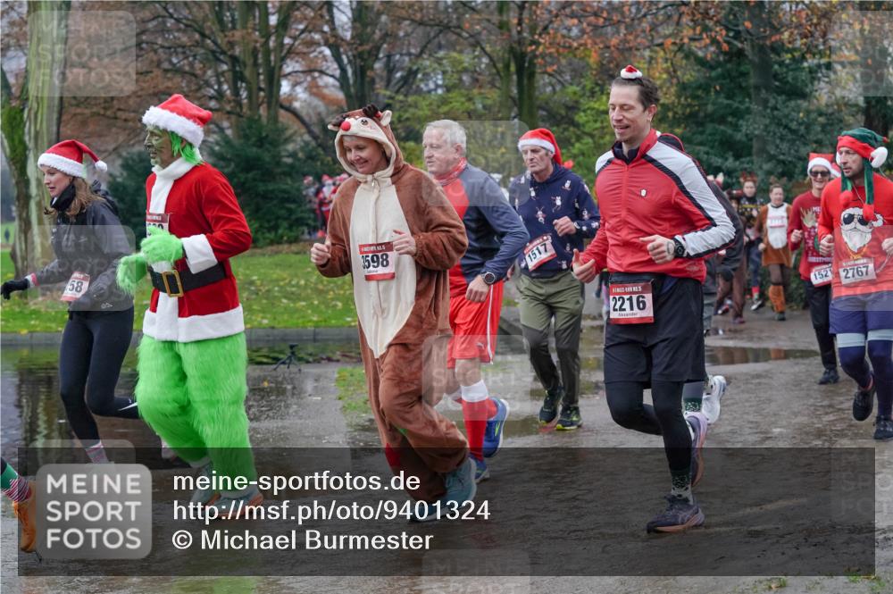 07.12.2025 - St. Pauli X-Mass-Run No. 15 Michael Burmester http://msf.ph/oto/9401324 07.12.2025 10:26:04 Laufen 58, 915, 3598, 1517, 15, 2216, 152, 2767 meine-sportfotos.de