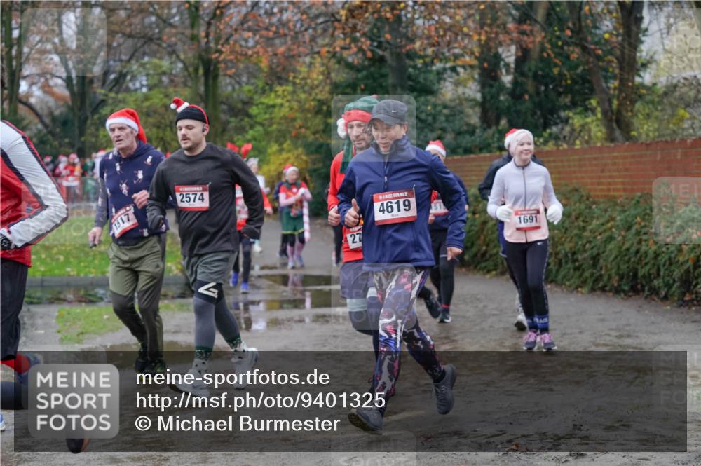 07.12.2025 - St. Pauli X-Mass-Run No. 15 Michael Burmester http://msf.ph/oto/9401325 07.12.2025 10:26:04 Laufen 1517, 2574, 27, 4619, 1691 meine-sportfotos.de