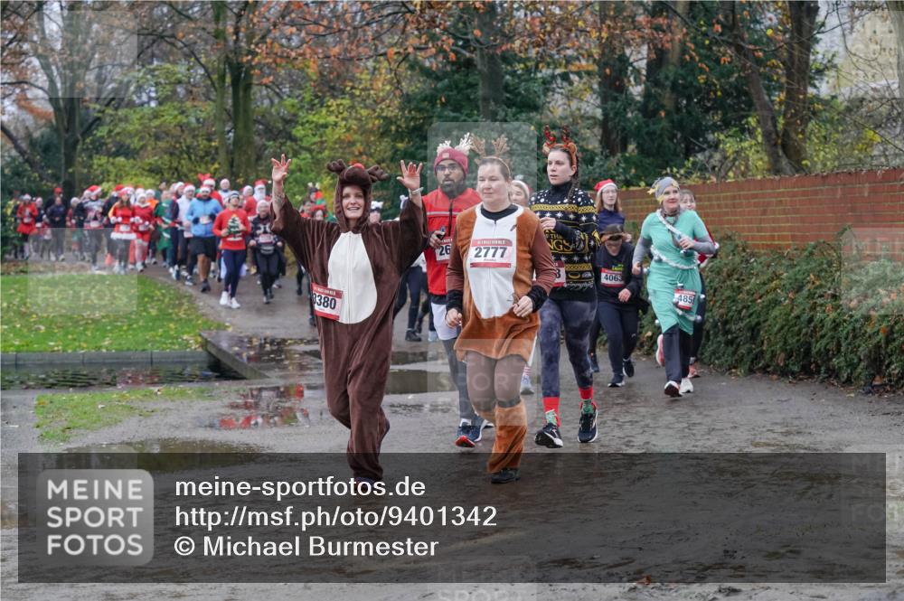 07.12.2025 - St. Pauli X-Mass-Run No. 15 Michael Burmester http://msf.ph/oto/9401342 07.12.2025 10:26:09 Laufen 3380, 26, 2777, 4063, 485 meine-sportfotos.de