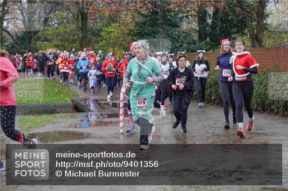 07.12.2025 - St. Pauli X-Mass-Run No. 15 Michael Burmester http://msf.ph/oto/9401356 07.12.2025 10:26:12 Laufen 4859, 683, 406, 1682, 2269 meine-sportfotos.de