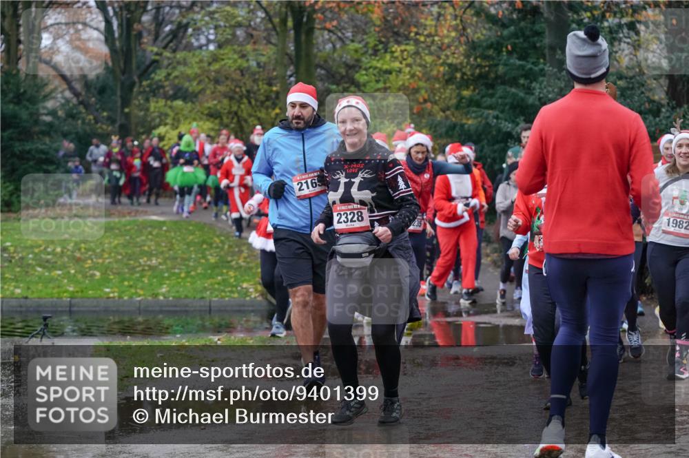 07.12.2025 - St. Pauli X-Mass-Run No. 15 Michael Burmester http://msf.ph/oto/9401399 07.12.2025 10:26:21 Laufen 2165, 2328, 1982 meine-sportfotos.de