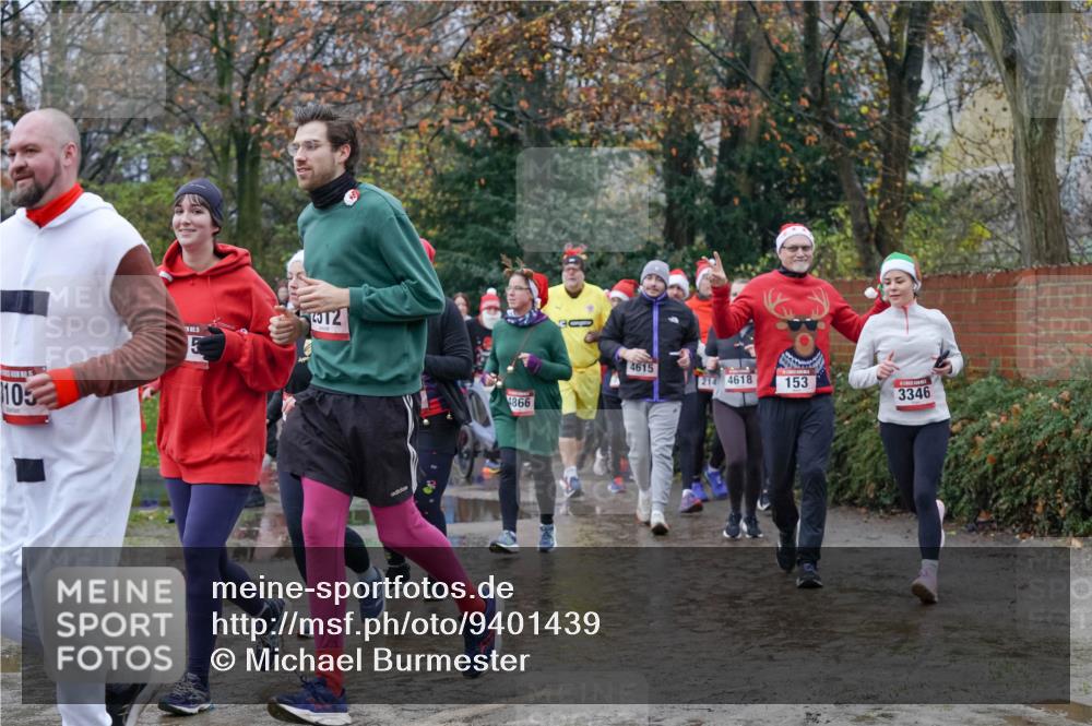 07.12.2025 - St. Pauli X-Mass-Run No. 15 Michael Burmester http://msf.ph/oto/9401439 07.12.2025 10:26:29 Laufen 5, 4866, 4615, 214, 4618, 153, 3346 meine-sportfotos.de