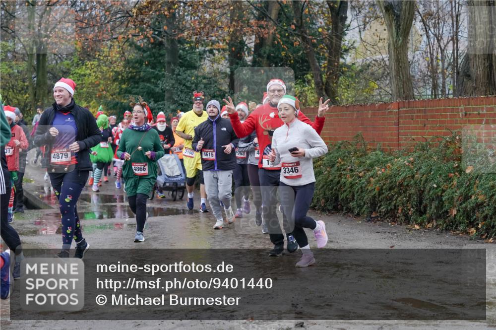 07.12.2025 - St. Pauli X-Mass-Run No. 15 Michael Burmester http://msf.ph/oto/9401440 07.12.2025 10:26:30 Laufen 31, 4879, 4866, 2993, 2100, 4615, 3346 meine-sportfotos.de