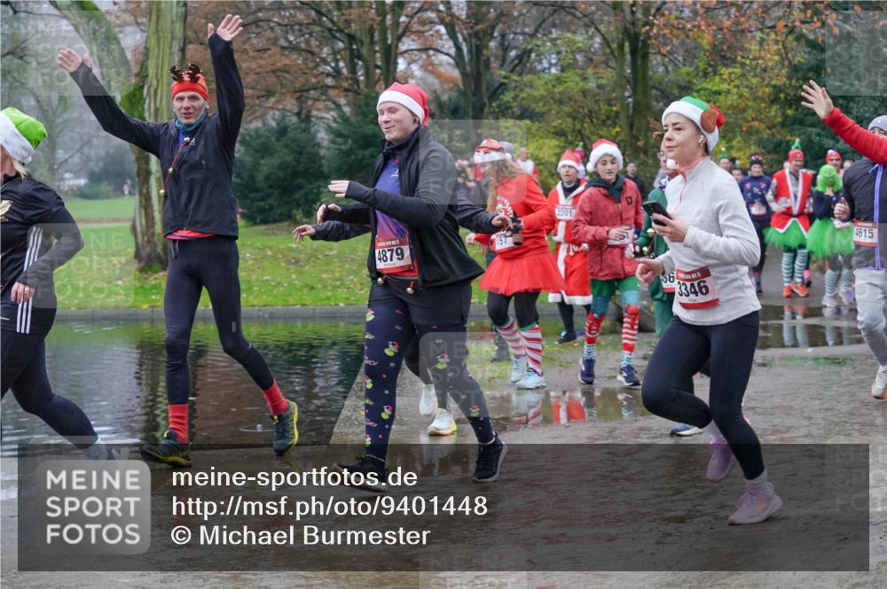 07.12.2025 - St. Pauli X-Mass-Run No. 15 Michael Burmester http://msf.ph/oto/9401448 07.12.2025 10:26:31 Laufen 4879, 157, 2201, 065, 3346, 4615 meine-sportfotos.de